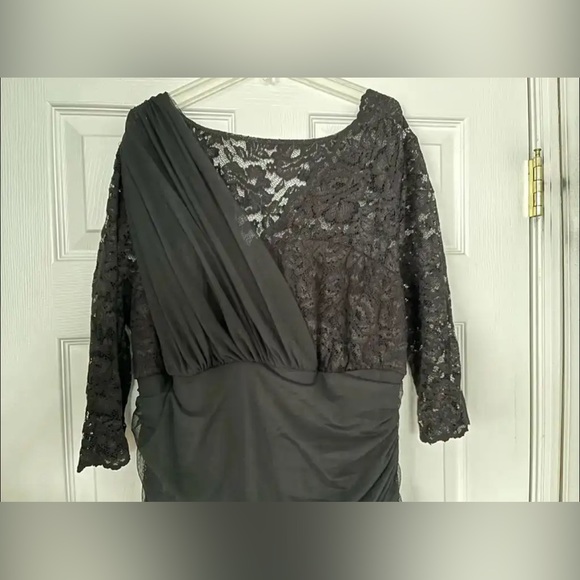 David's Bridal Kiyonna Soiree Plus Size Evening Gown (size 3X) - Picture 2 of 3